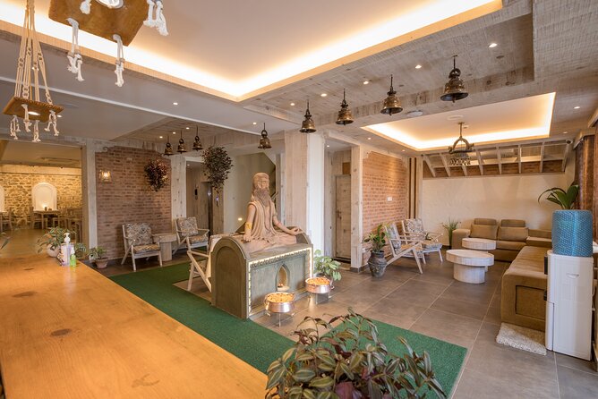 14 Day Ayurveda + Yoga Detox Retreat in Nepal - Kathmandu access and the limits of a retreat schedule