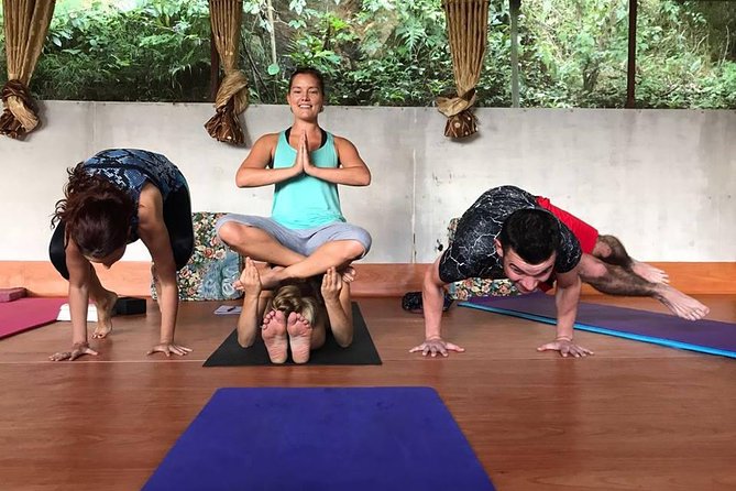 5 Days Hiking, Tour, Meditation and Yoga Retreat in Kathmandu, Nepal - Yoga, meditation, and the human side of the program