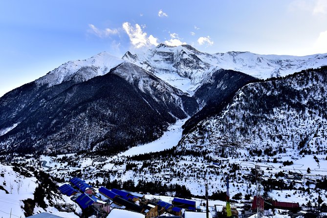 Annapurna Circuit Trek - Day 3: Jeep road and mountain scenery to Chame