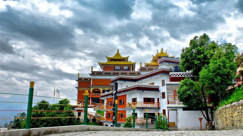 Dhulikhel Namobuddha and Panauti a day Tour from Kathmandu - Dhulikhel: a scenic first stop after Kathmandu