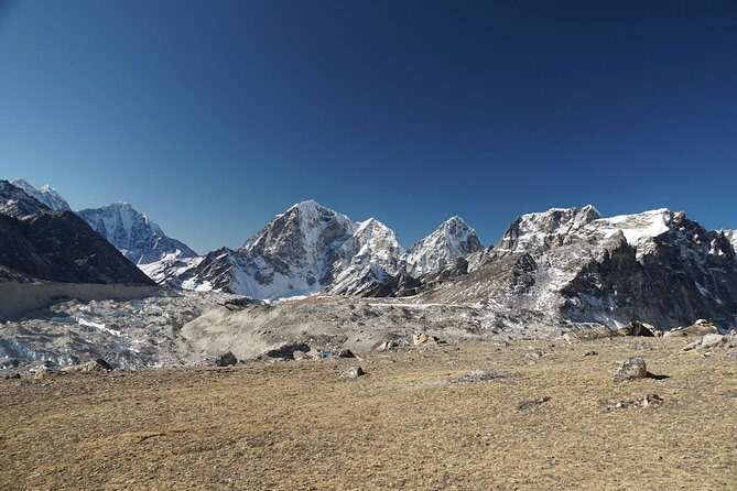 Everest Base Camp Helicopter Tour landing at Everest View Hotel - Lukla: a short stop with real trekking significance