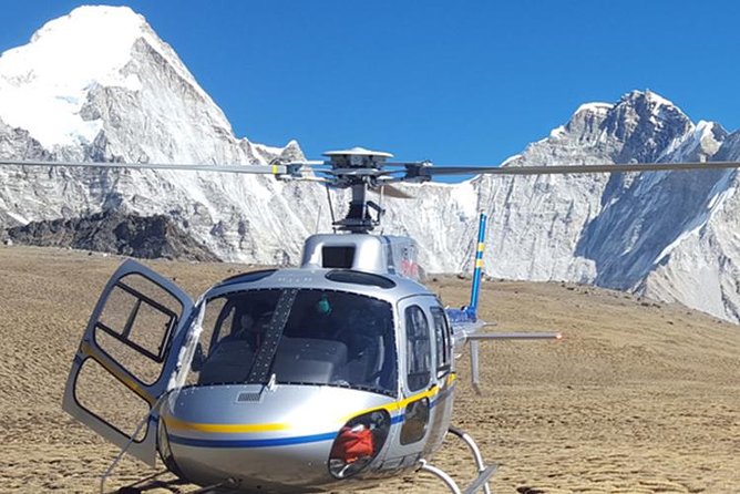 Everest Base Camp Helicopter Tour landing at Hotel Everest View - Kalapathar delivers the main Everest view