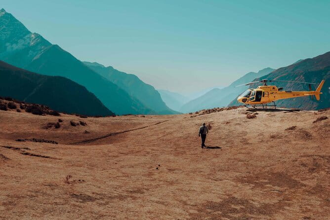 Everest Base Camp trek with Helicopter return 9 days - Day 2: Lukla and the first walk to Phakding