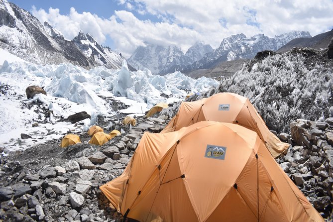 Everest Base Camp Trekking - Day 2: Flying to Lukla and entering the Khumbu