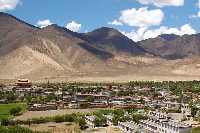 Fixed Departure Tibet Overland Group Joining Tours. - Kathmandu to Kerung: a very early start