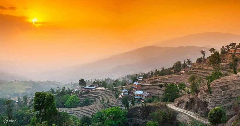 From Kathmandu: 3-Day Chisapani-Nagarkot Trek & Bhaktapur - Sunrise in Nagarkot, then the walk to Changu Narayan