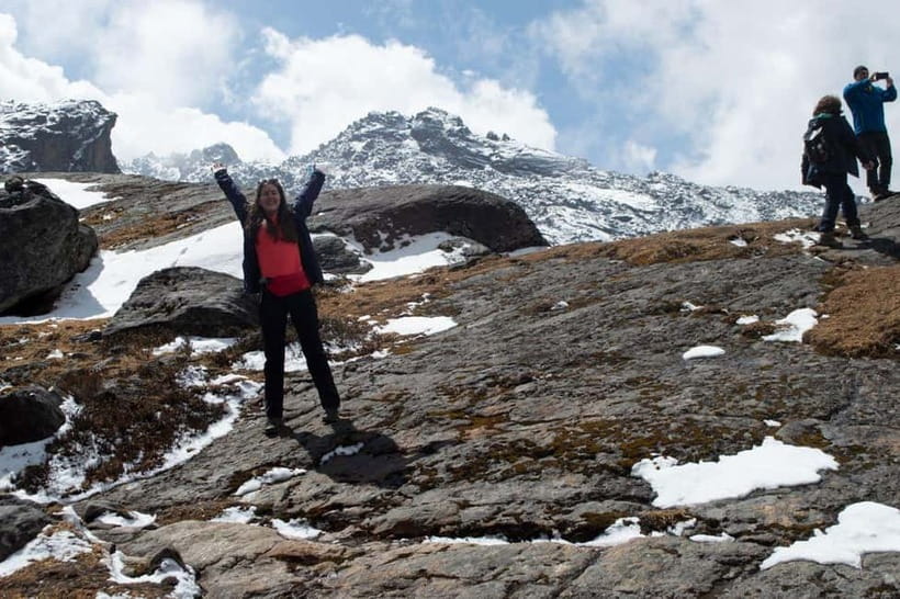 From Kathmandu: 5-Day Gosaikunda Lake Trek - Guesthouses, meals, and what to pack