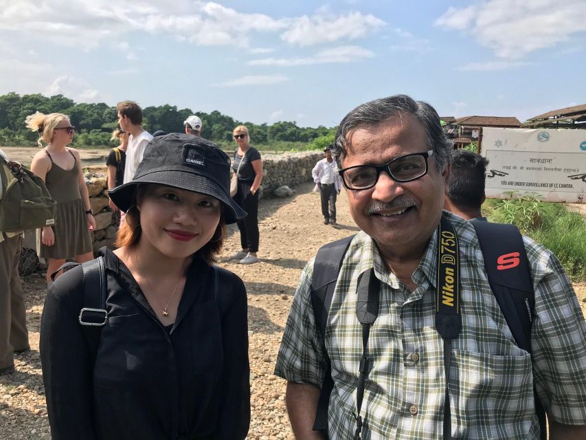From Kathmandu/Pokhara: 3-Day All-Inclusive Chitwan Safari - Day two: canoe, elephants, and the Jeep safari