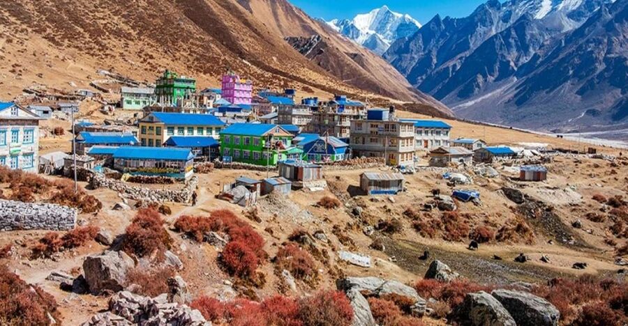 Kathmandu: 6-Day Limitless Langtang Trek - Day 1: Kathmandu to Syabrubesi, then the forest trail to Pahiro