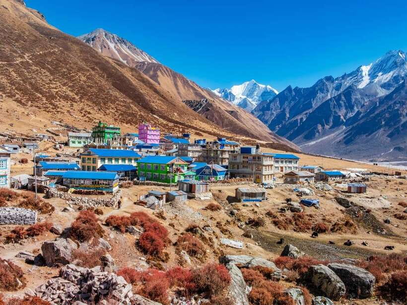 Kathmandu: 6 Days Langtang Valley Trek with Kyanjin Ri - Day 1: Kathmandu to Syabrubesi and Pahiro
