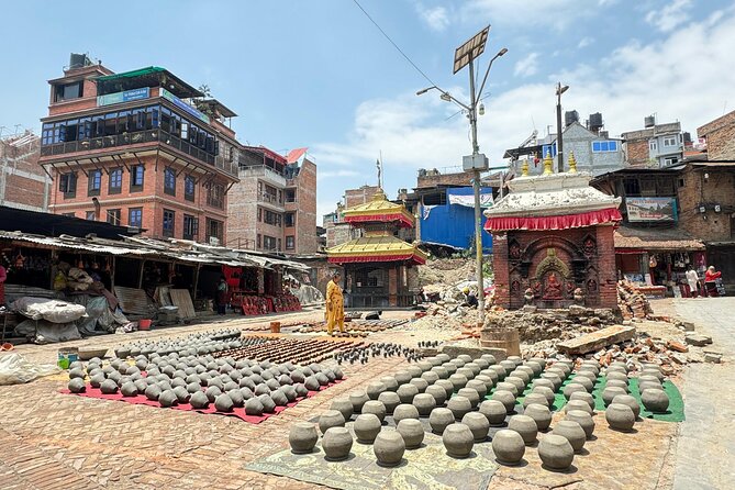 Kathmandu: 7 UNESCO World Heritage Private Day Tour with Lunch. - Boudhanath brings the Buddhist center into view