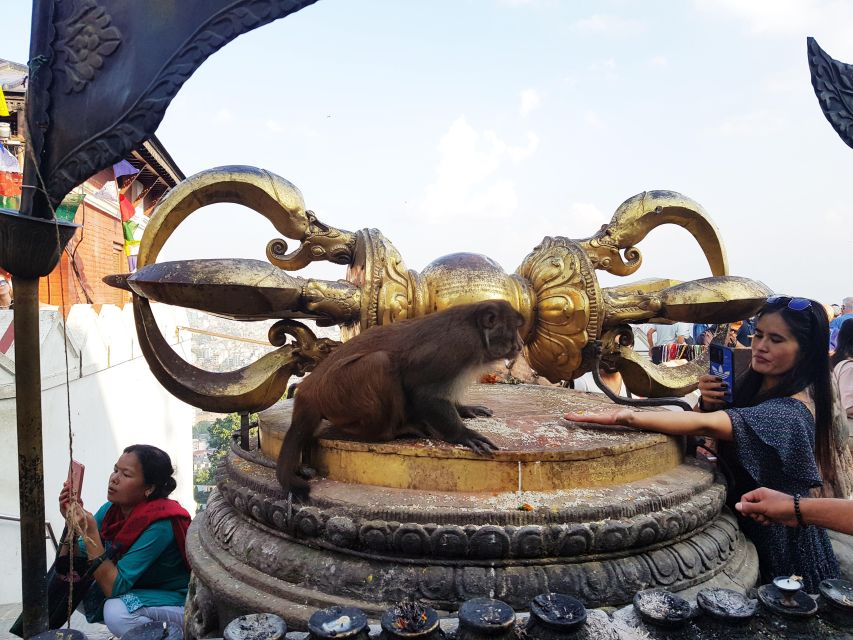 Kathmandu: Chandragiri Cable Car and Monkey Temple Tour - Momos with a view