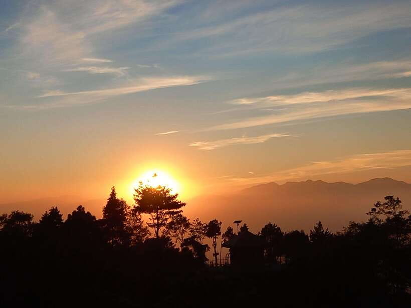 Kathmandu: Chandragiri Cable Car Half Day Tour - Mountain views from Chandragiri Hills