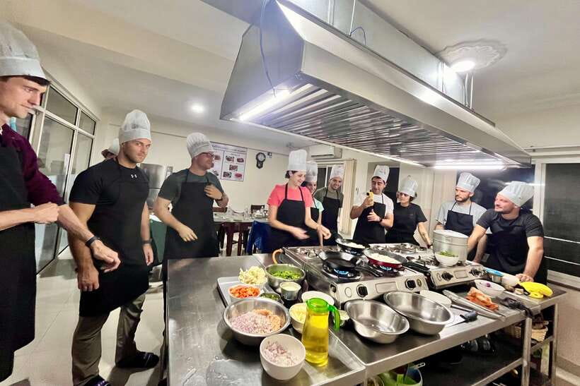 Kathmandu: Local Women-Led Nepali Cooking & Momo Class - A social class with a relaxed pace