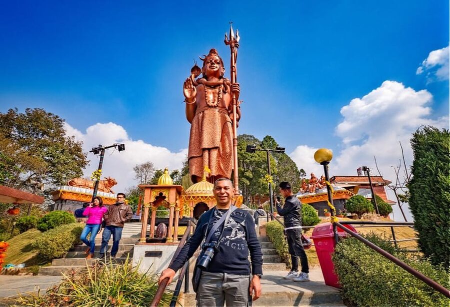 Kathmandu: Nagarkot, Bhaktapur, Doleswor & Sanga Statue Tour - Bhaktapur’s medieval squares and Newar craftsmanship
