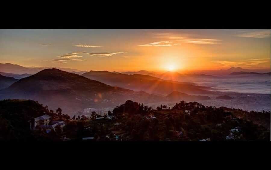 Kathmandu: Nagarkot, Bhaktapur, Doleswor & Sanga Statue Tour - What the private car adds