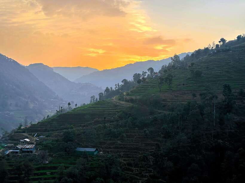 Kathmandu: Nagarkot Sunrise & Hiking to Changunarayan - What the guide adds to the day