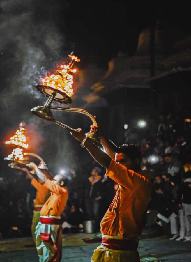 Kathmandu: Pashupatinath Aarati & Cremation Evening Tour - Seeing the evening Aarati ceremony