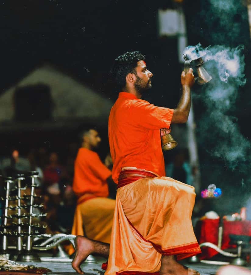 Kathmandu: Pashupatinath Aarati & Cremation Evening Tour - What the $43 price includes