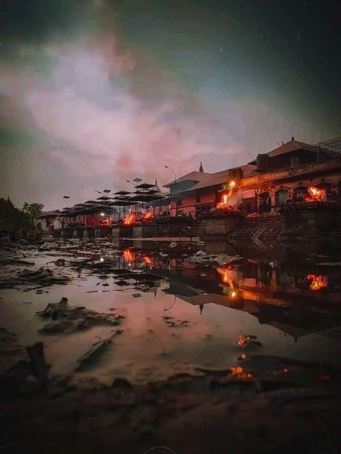 Kathmandu: Pashupatinath Aarati & Cremation Evening Tour - Arriving at the temple after dark