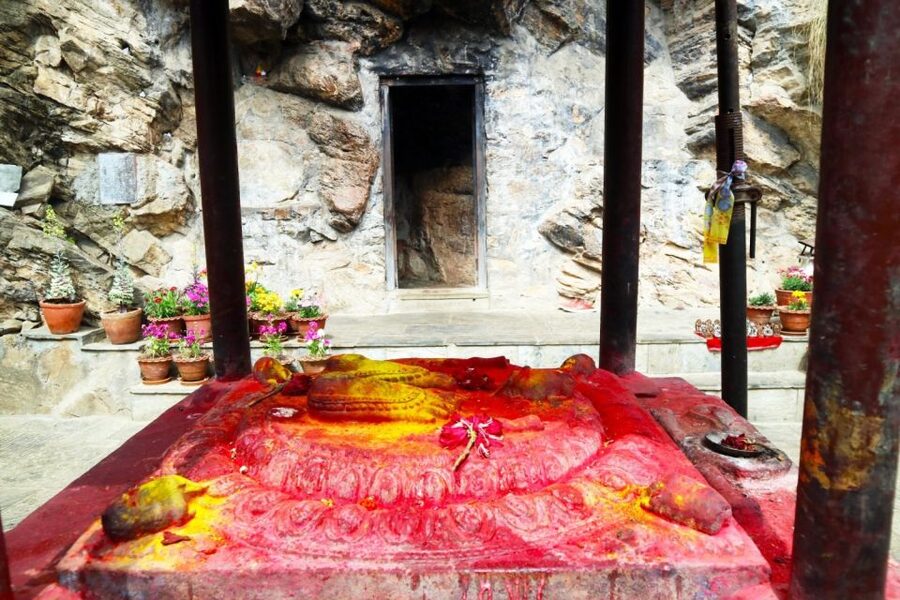 Kathmandu: Pharping, Dakshinkali and Chobhar Tour with Lunch - Taudaha Lake: a quiet change of pace