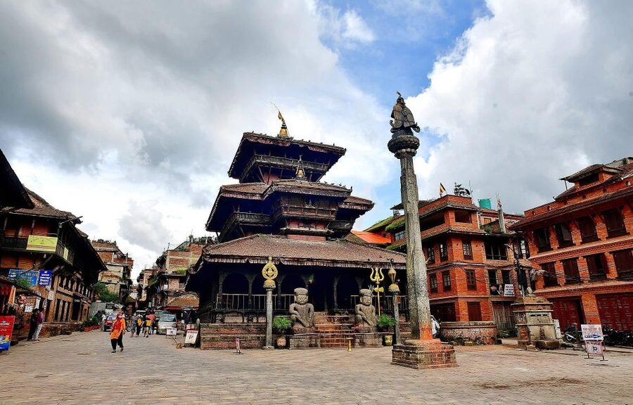 Kathmandu: Private Bhaktapur and Patan Sightseeing Tour - The drive to Bhaktapur and what the private car changes