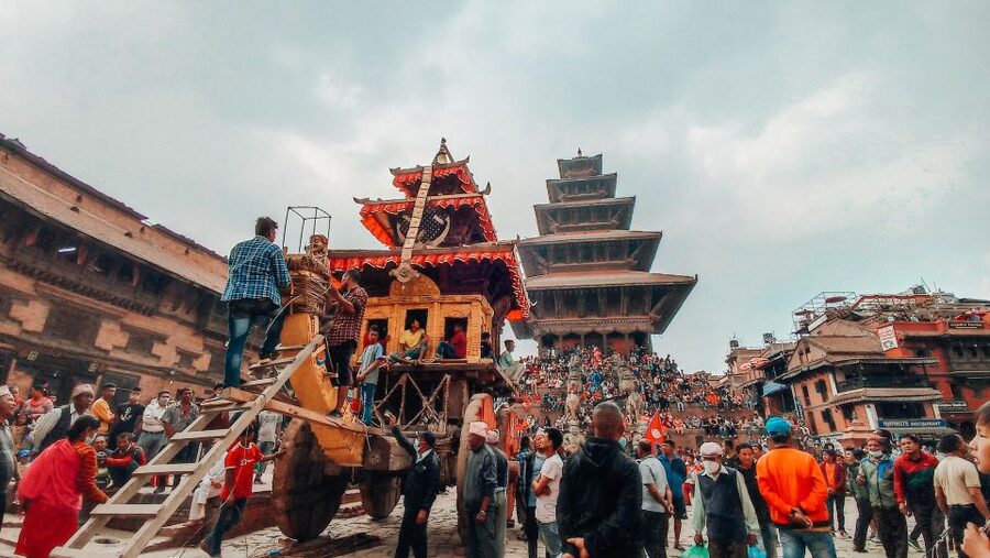 Kathmandu: Private Bhaktapur and Patan Sightseeing Tour - Timing, traffic, and the six-hour limit
