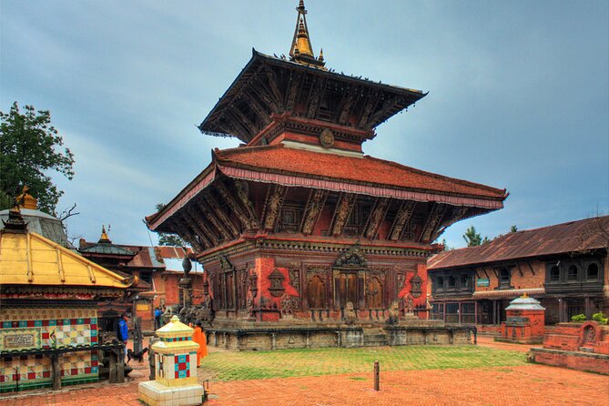 Kathmandu: Private/Group Tour to 7 UNESCO Sites with Lunch - Bhaktapur Durbar Square, the longest stop