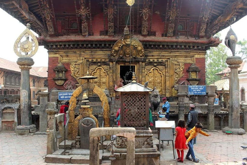 Kathmandu: Private/Group Unesco Heritage Sites Guided Tour - Why a private car helps in Kathmandu