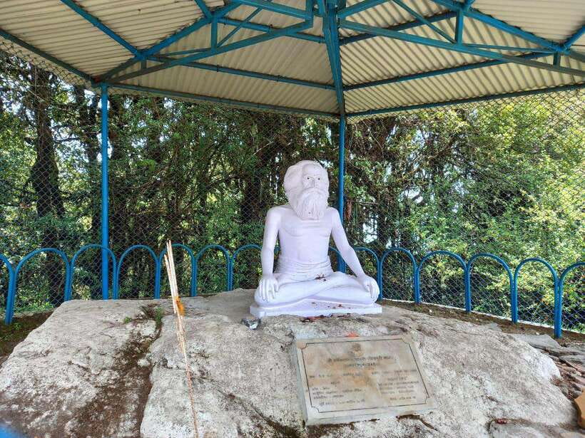 Kathmandu: Shivapuri Day Hike with Lunch - The final climb to 2,732 meters
