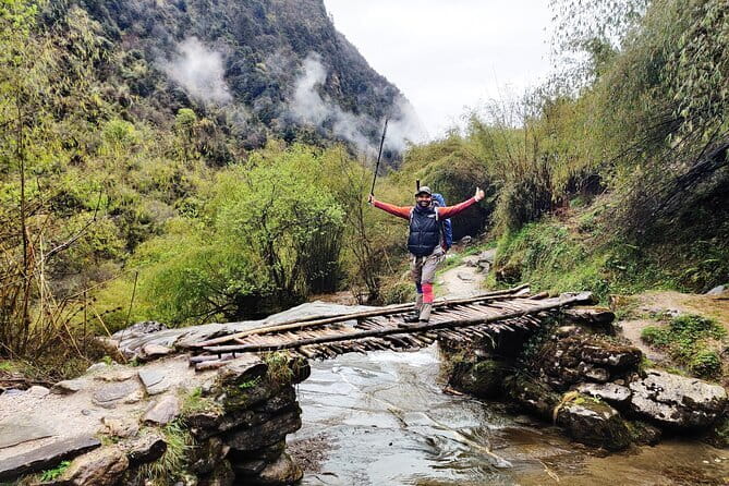 Kathmandu to Annapurna Base Camp (ABC) 5-Day Trek - Day 2: Sinuwa to Deurali through forest and waterfalls