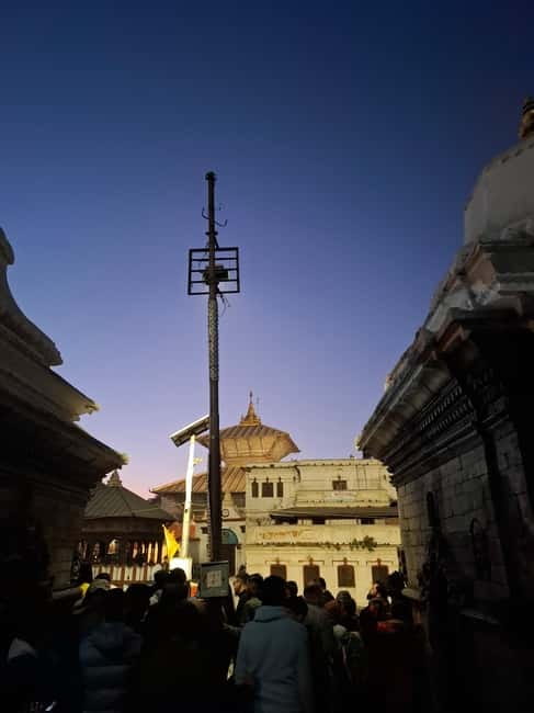 Katmandu: Pashupatinath Open Cremation & Evening Aarati - Why Pashupatinath feels different from a normal temple visit