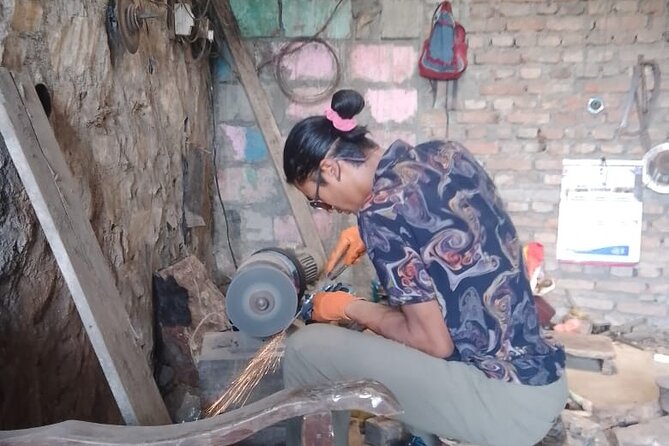 Knife (Khukuri) Making Workshop- Forge of the Gurkhas - Grinding, sparks, and the safety limit