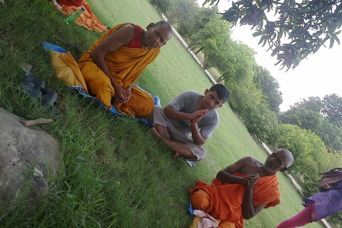Lumbini Tour Package From Kathmandu or Pokhara: 2 Night 3 Days - Service, vehicles, and group size