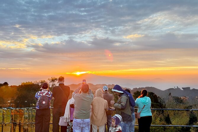 Nagarkot Sunrise View & Morning Hike with Lunch- Private/Group - The 5:00 am pickup and private ride
