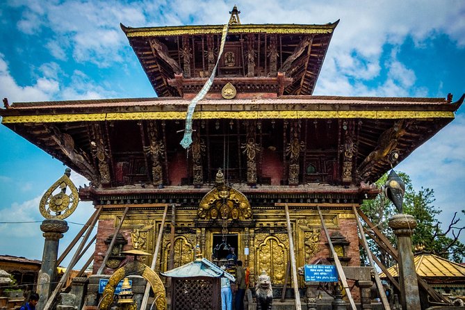 Nagarkot sunrise with trip to Changu Narayan Temple and Bhaktapur Durbar Square - Private transport and what the $142 covers