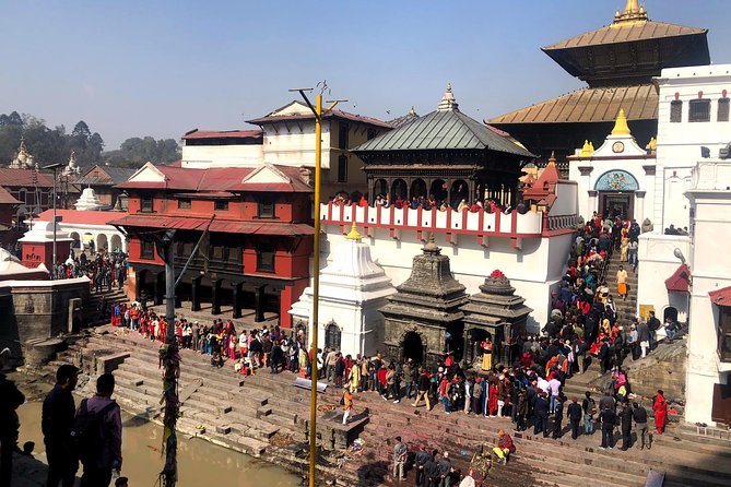 Pashupatinath Evening Aarati: Few Divinely Hours in Kathmandu - Finding a place to watch the Aarati