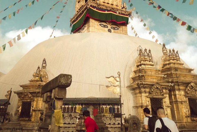 Private Guided Tour in Swayambhunath Stupa - Reaching the Stupa Without the Full Stair Climb