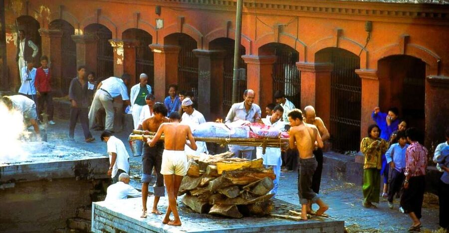 Sacred Pashupatinath: Aarati,Cremation Rites & Boudha Stupa - What to bring and what to leave behind