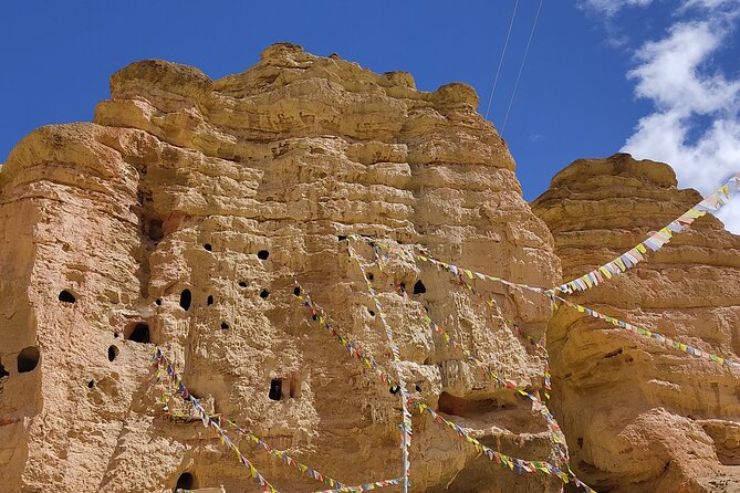Upper Mustang Trek 14 Days - Day 3: Flying to Jomsom and walking into Kagbeni